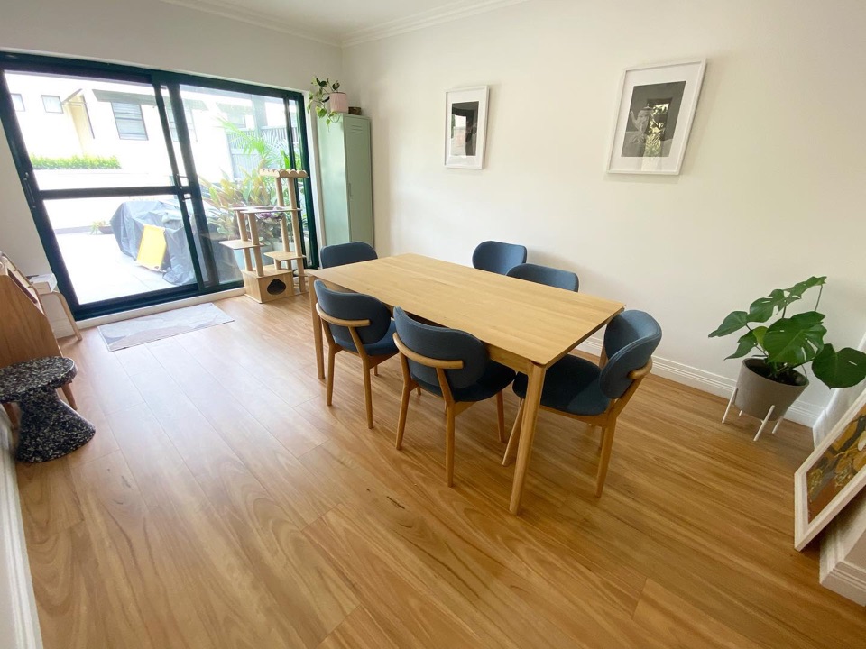 Blackbutt laminate under the sunlit dining table